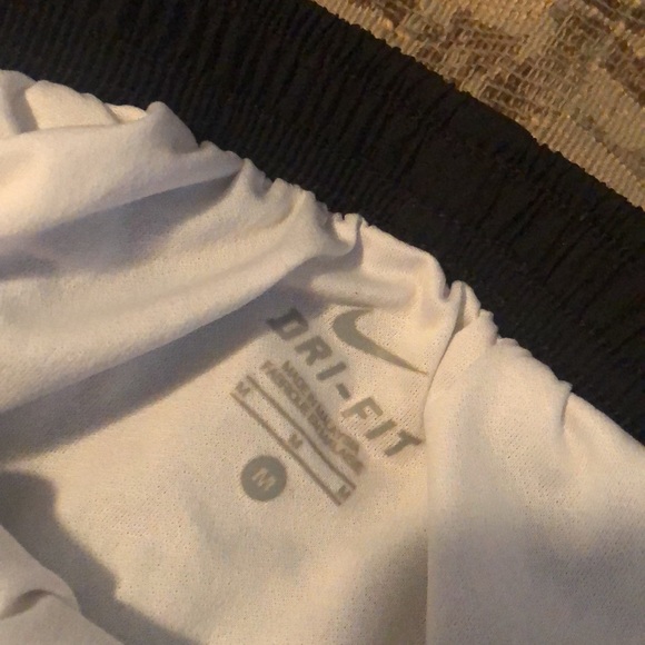 Brand Nike - Picture 4 of 4